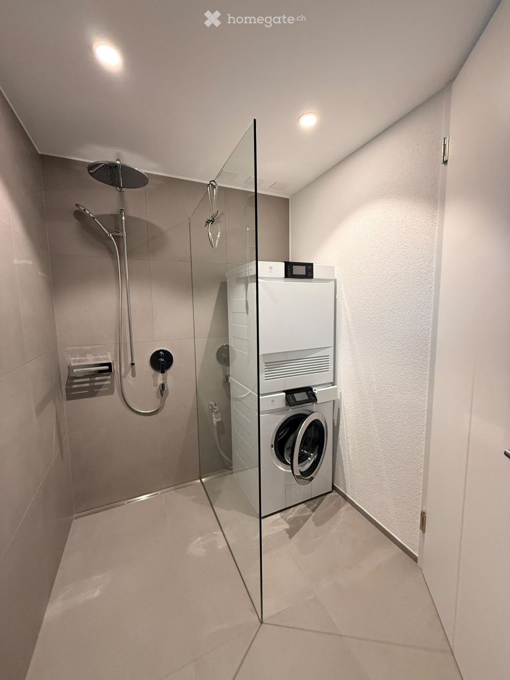 Erstbezug hochwertige 2.5-Zimmer-Attikawohnung mit grosser Terrasse & viel Privatsphäre -  Bild 4
