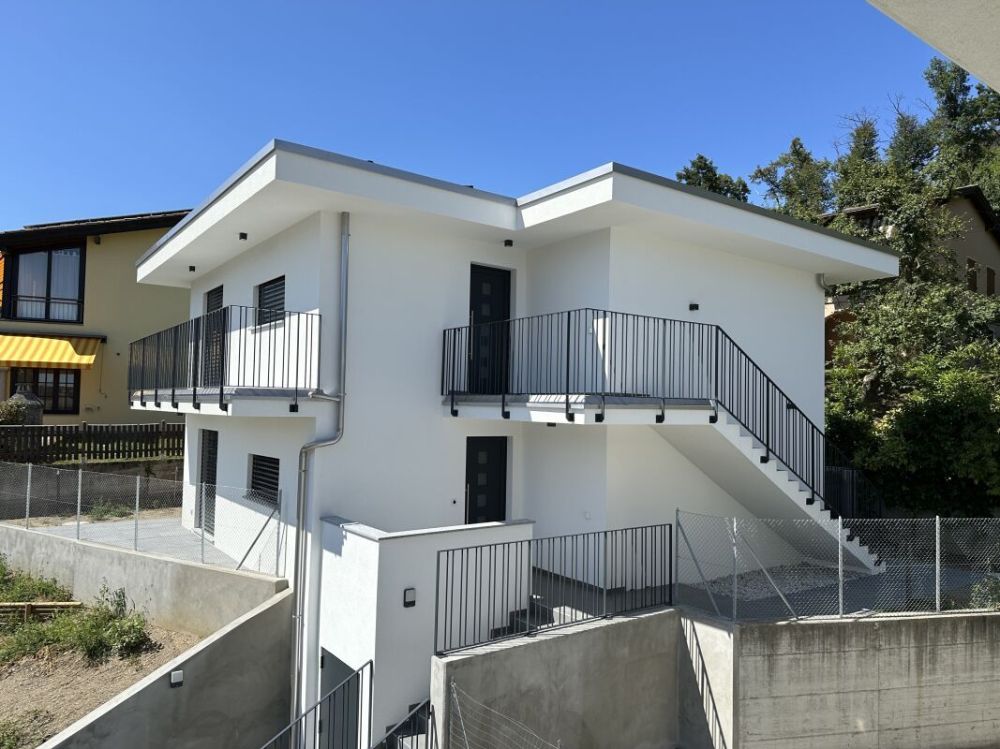 Neue und moderne 3.5-Zimmer-Wohnung mit eigenem Garten und Terrasse in Mendrisio Arzo -  Bild 2