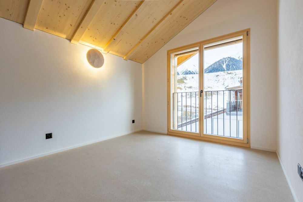 5.5-Zimmer-Doppeleinfamilienhaus als hochwertiger Erstwohnsitz (2B) in Davos Wiesen - Bild 1