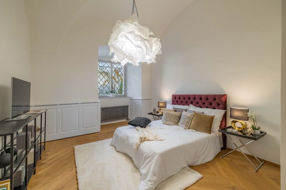 Gartenwohnung mit historischem Flair in Zizers - Schlafzimmer