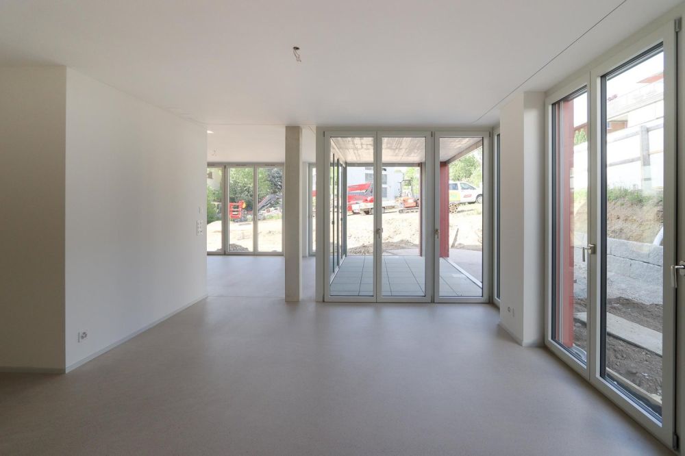 Hochwertige 4.5 Zi-Neubauwohnung im EG  zentral und naturnah gelegen -  Bild 5