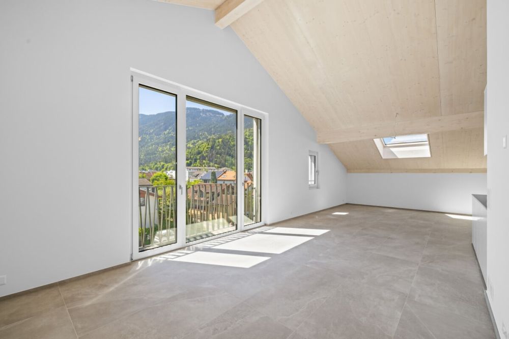 Hochwertige 5.5-Zimmer-Dachwohnung mit Bergsicht in Bonaduz -  Bild 1
