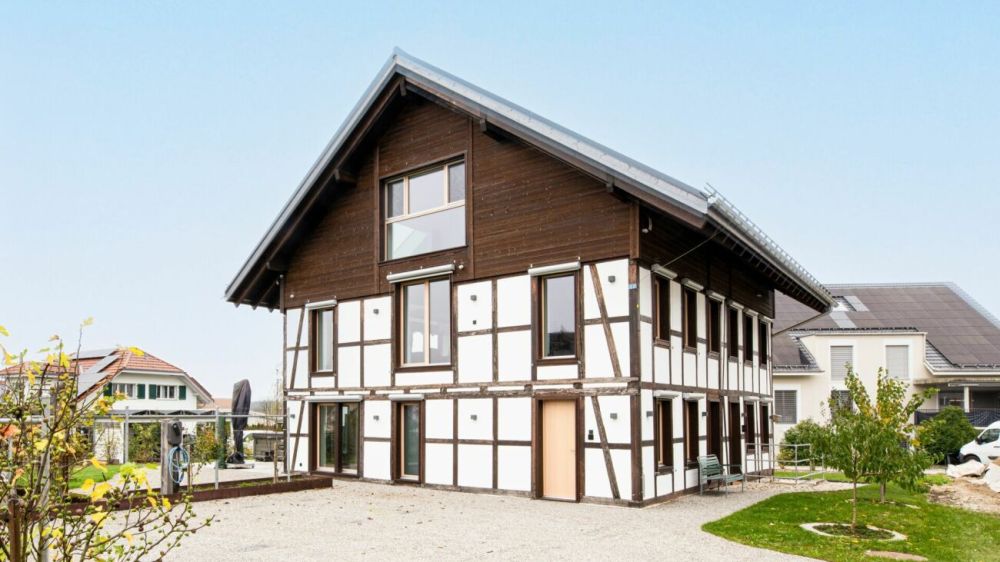 Exklusives Minergie-P-Haus mit modernstem Komfort -  Bild 2