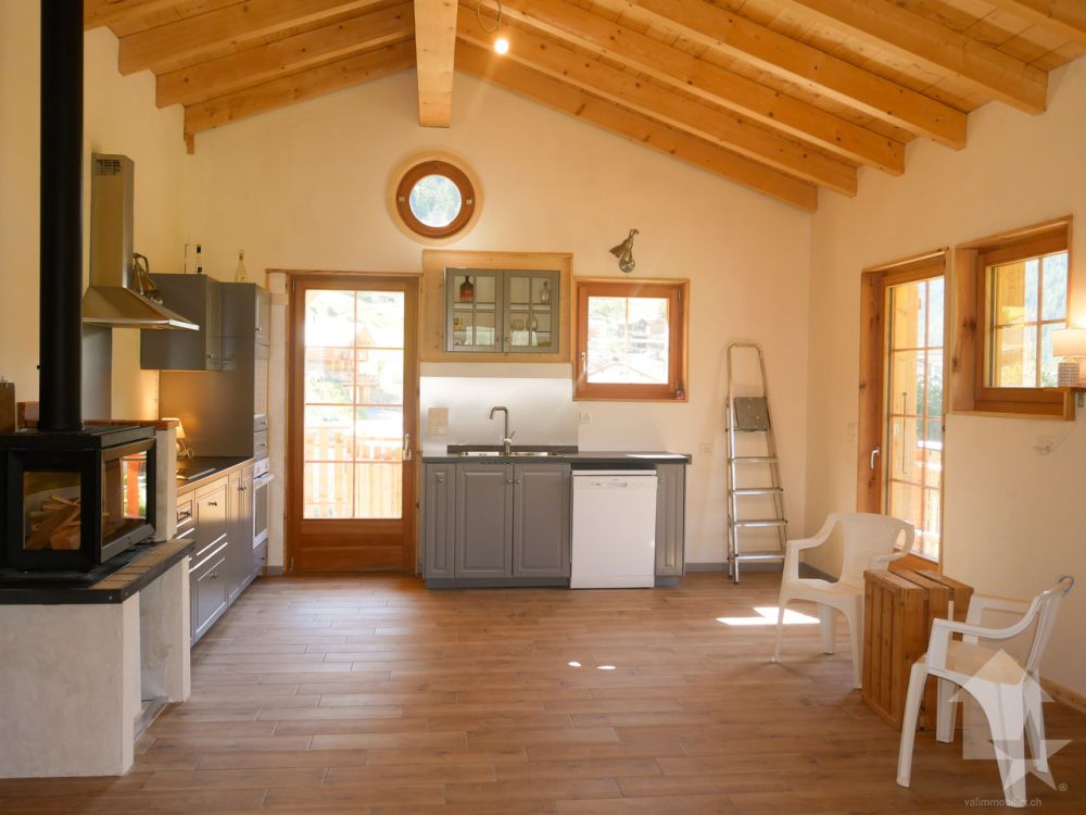 Superbe chalet neuf à Liddes ! Ensoleillement top et belle vue ! - Cuisine