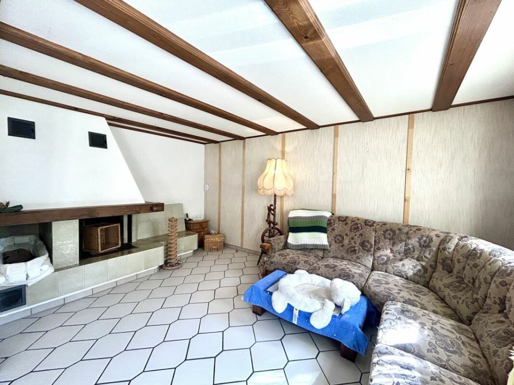Modernisiertes Einfamilienhaus mit hochwertigem Neubau-Anbau und 3 Einstellplätzen! -  Bild 3
