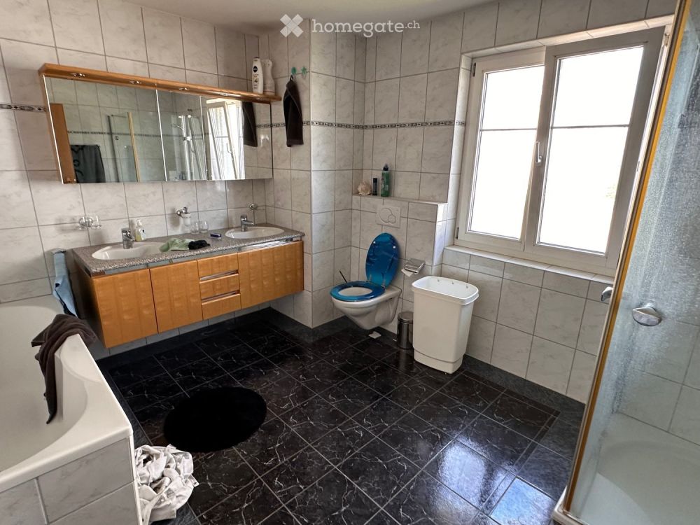 Charmantes Einfamilienhaus mit 4000 m² Wald -  Bild 6