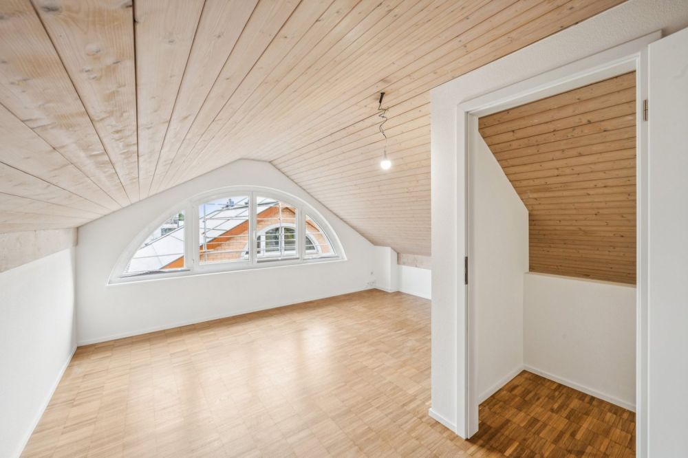 Erstbezug nach Sanierung -  Maisonettewohnung mit Gartensitzplatz - Zimmer