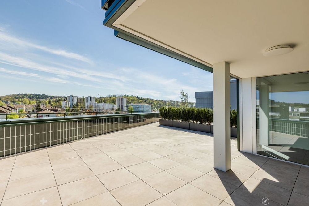 EINZIGARTIGES ÖKOLOGISCHES WOHNERLEBNIS - 5.5 Zimmerwohnung mit grossem Terrassensitzplatz -  Bild 1