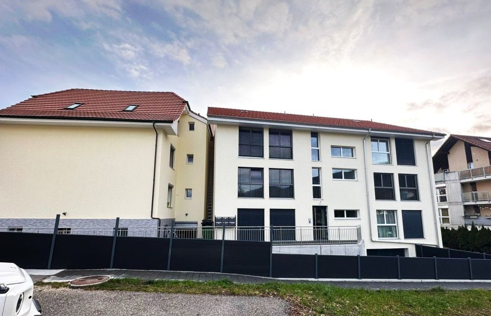 Neubau-MFH mit 6 Einheiten und 4.84% Rendite - Bild 1