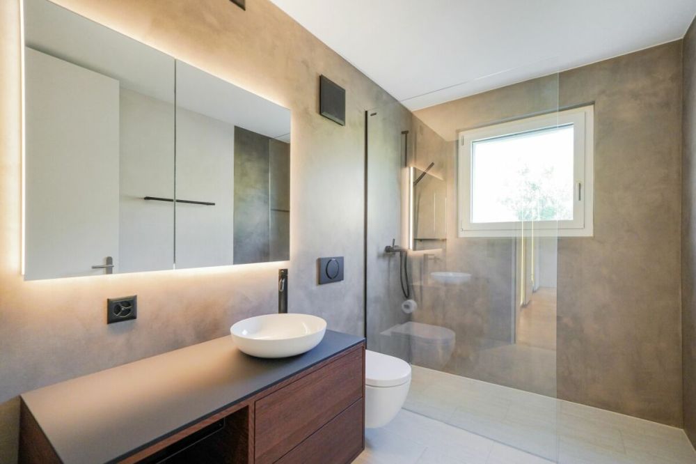 Exklusive 4.5 Zimmer Neubau Terrassenwohnung mit atemberaubender Weitsicht über den Murtensee -  Bild 7