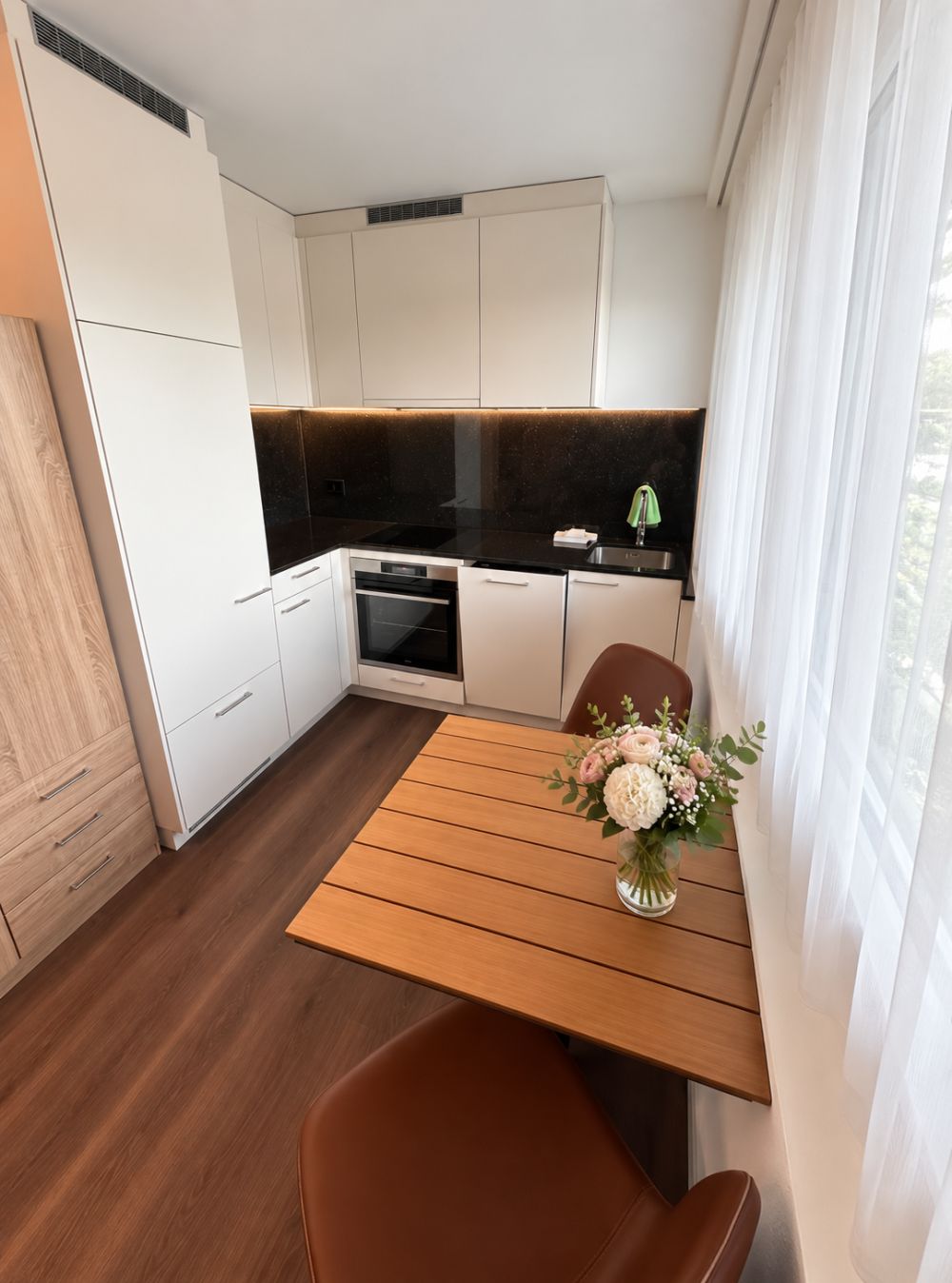 Möbliertes Studio-Apartment – Russikon, Madetswilerstrasse 18 -  Bild 2