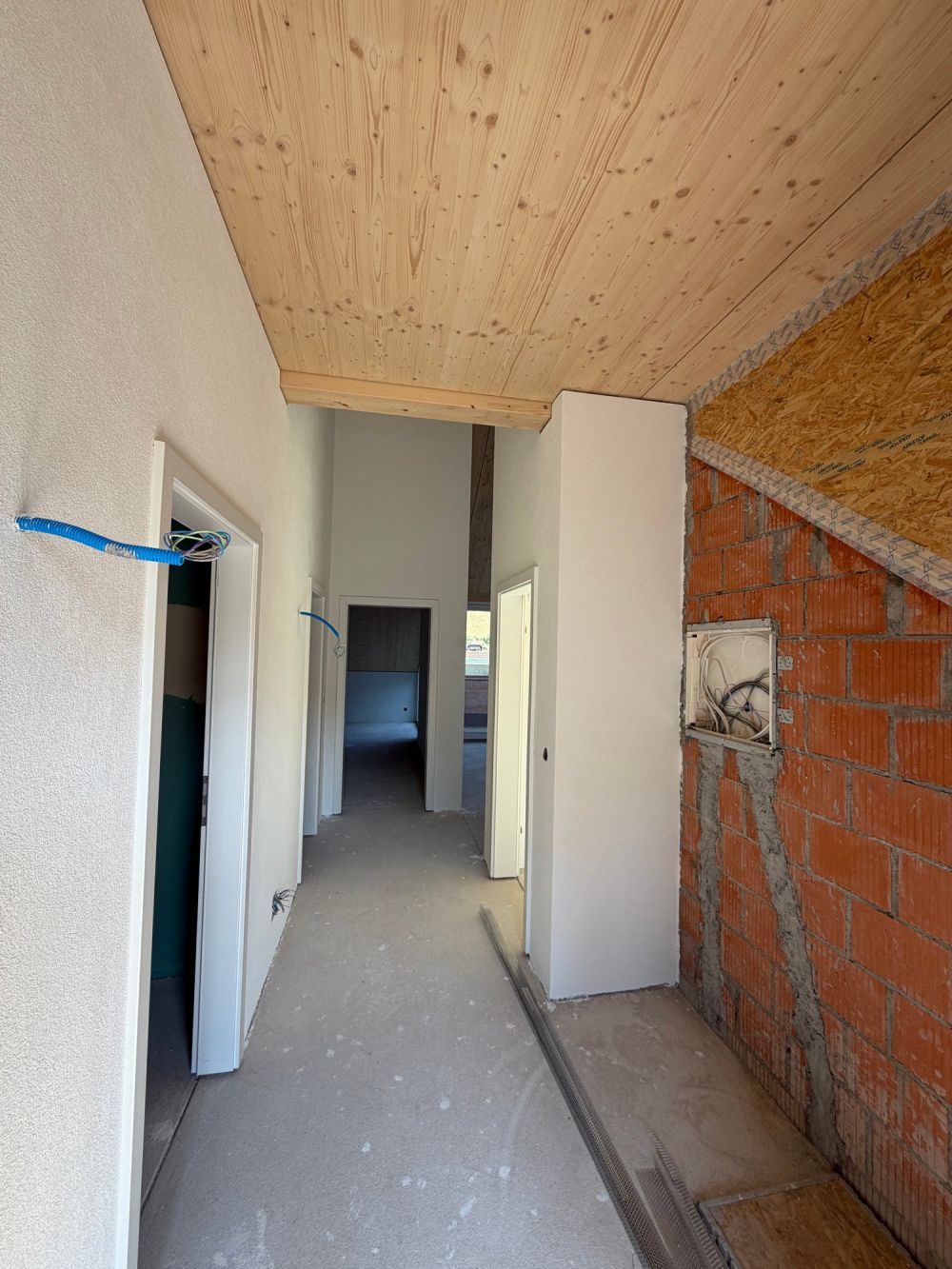 Modern, ruhig auf dem Land und dennoch in wenigen Minuten im Zentrum! -  Bild 7