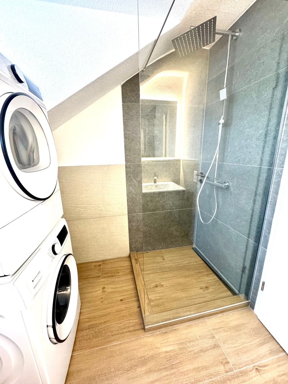 ERSTVERMIETUNG: Wunderschöne 2.5 Zimmer Attika-Wohnungen in Wangen bei Olten -  Bild 4