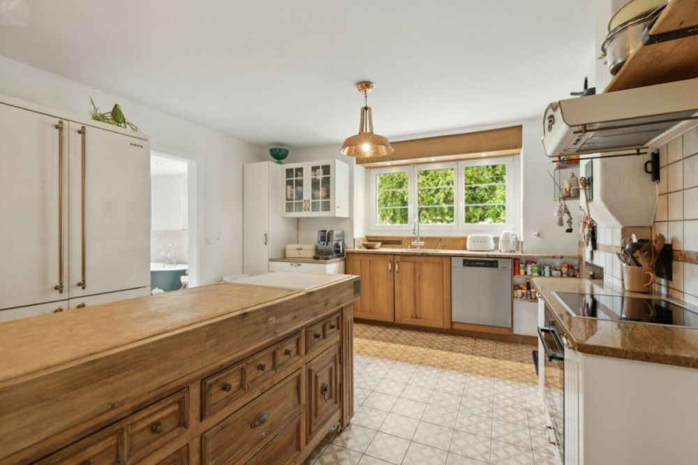 KERN­SANIERTES BAUERNHAUS MIT AUSBAUPOTENZIAL - Bild 1