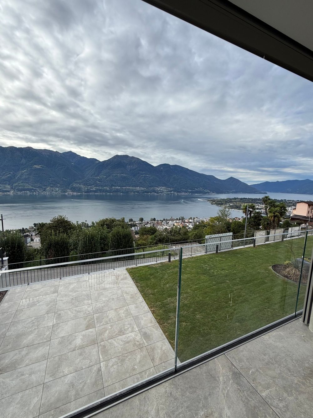 Appartamento di nuova costruzione con vista panoramica a Brione sopra Minusio -  Bild 8