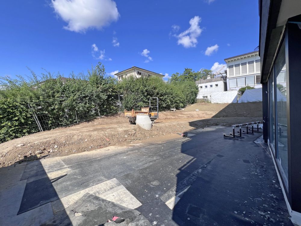 4.5 pièces au rez-de-jardin - Élégance architecturale ! - Lot 1 - Terrasse et jardin