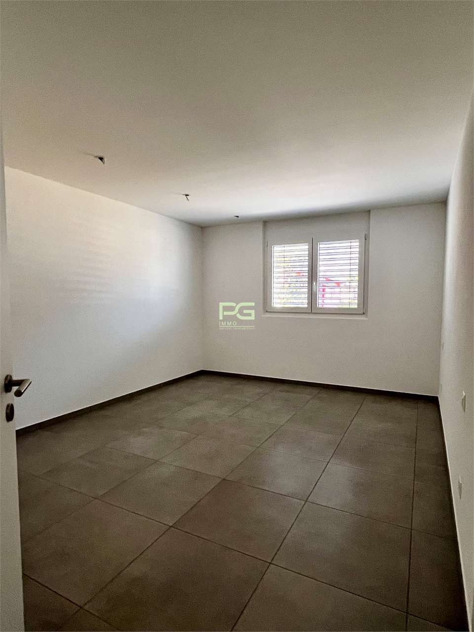 Wohnung 4.5 Zimmer Neubau -  Bild 4