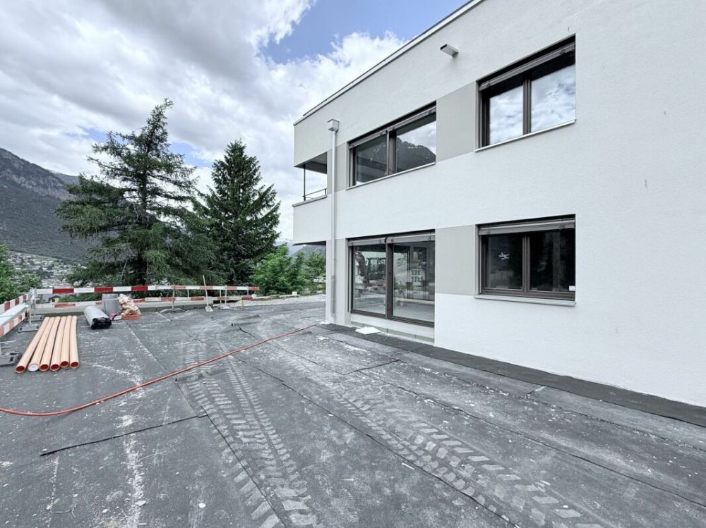 Einzigartige Erdgeschoss Wohnung mit alpinen Weitblick in Brig und grosser Sonnenterasse -  Bild 2