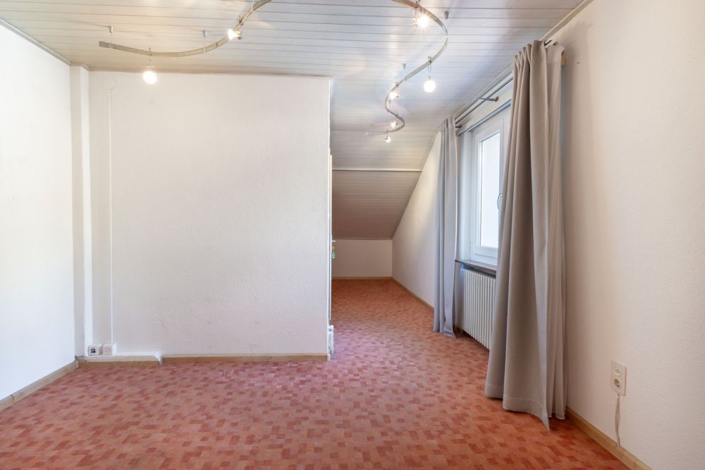 Freistehendes 7-Zimmer Einfamilien- oder Generationenhaus -  Bild 10