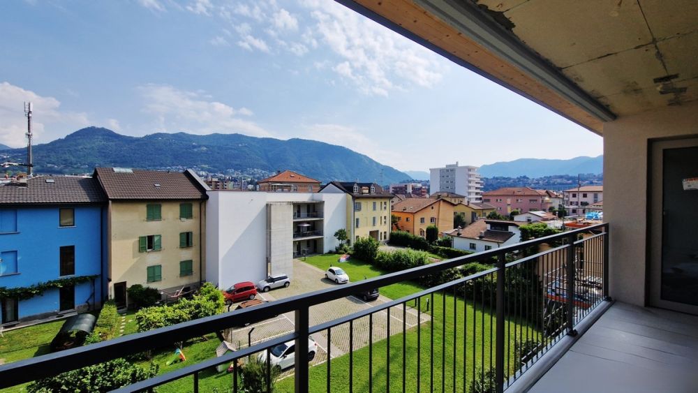 Nuovissimo 2,5 di ultima generazione in posizione centrale. - Bild 2