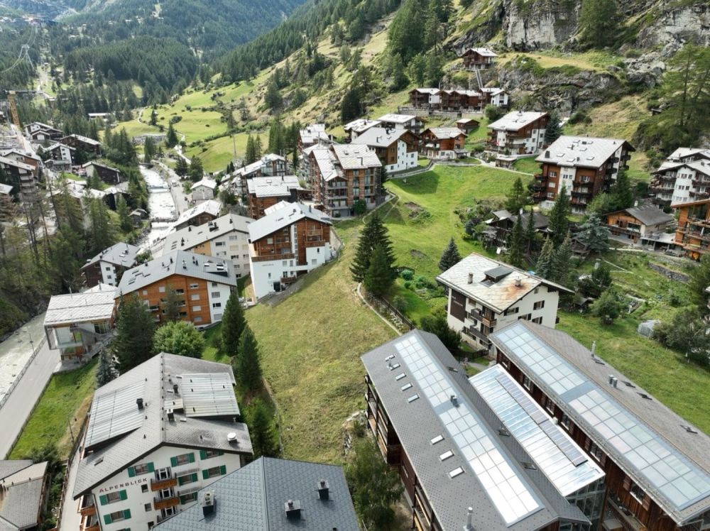 Zwischen Himmel und Berg - Wohnen auf zwei Etagen in Zermatt -  Bild 4