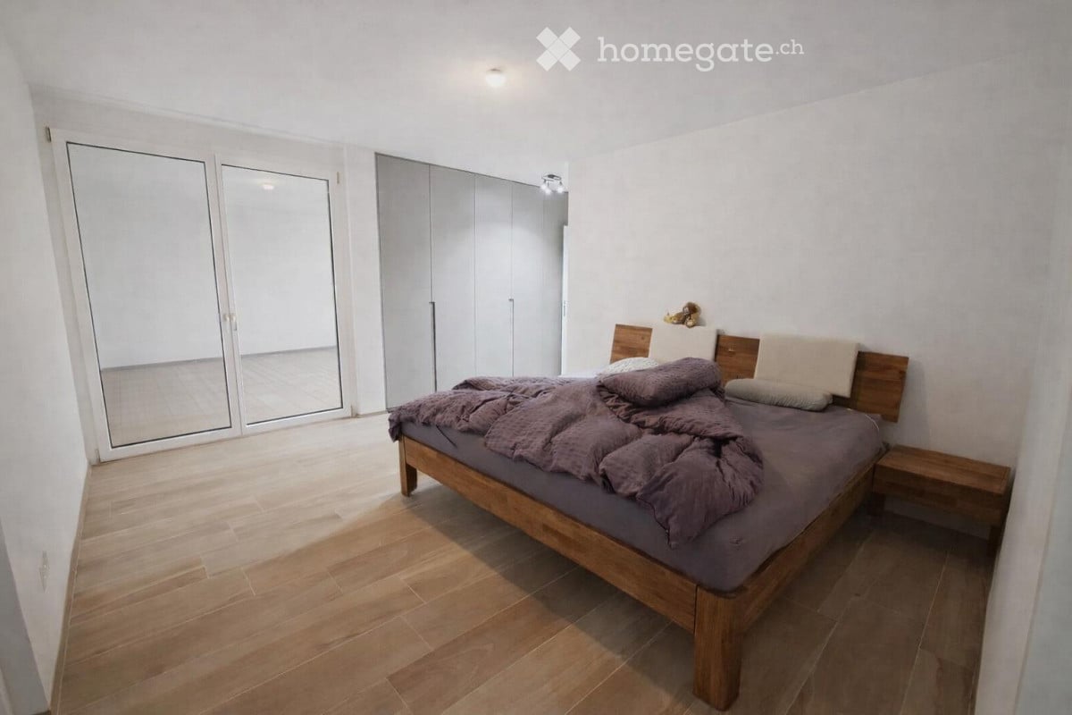 Exklusive, neuwertige EG-Wohnung mit 154 m² Fläche / nur vier Parteien - Bild 6