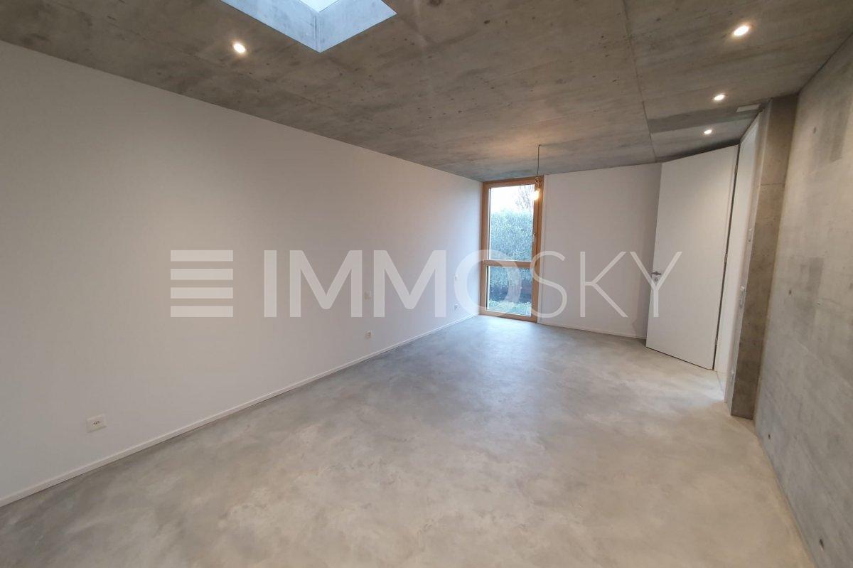 Elegante villetta di nuova costruzione con giardino - Suite matrimoniale con bagno privato e comfort esclusivo