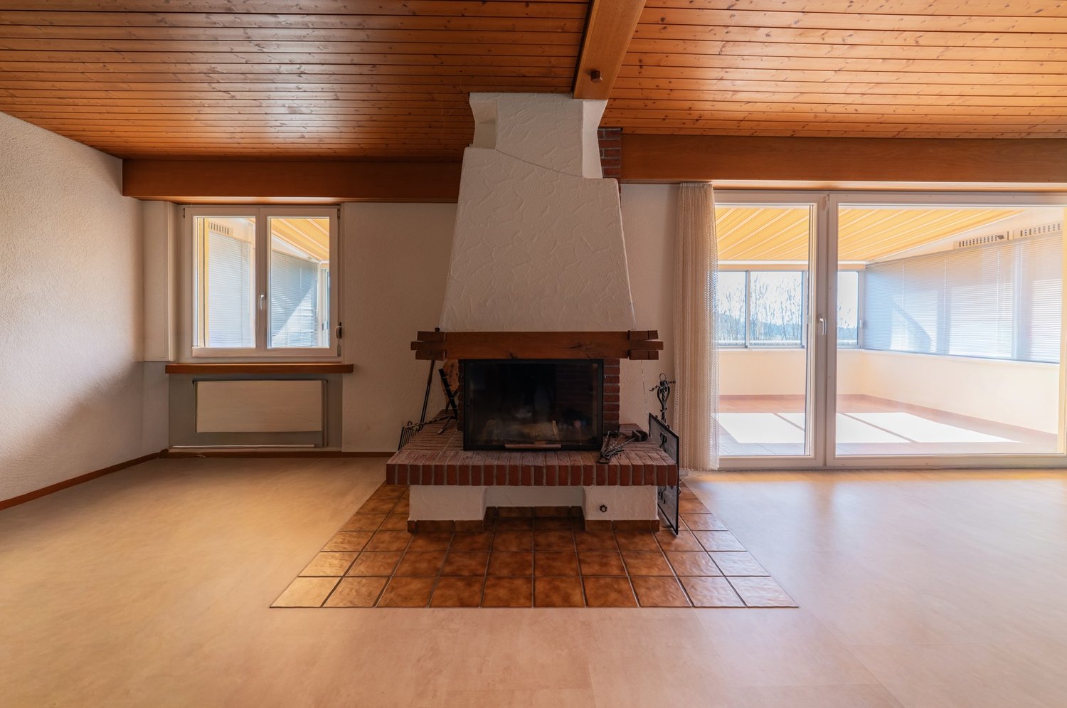 Feriengefühl auf über 700 m ü. M.: sonniges Grundstück mit Entwickl... - Wohnen EFH Bäretswil