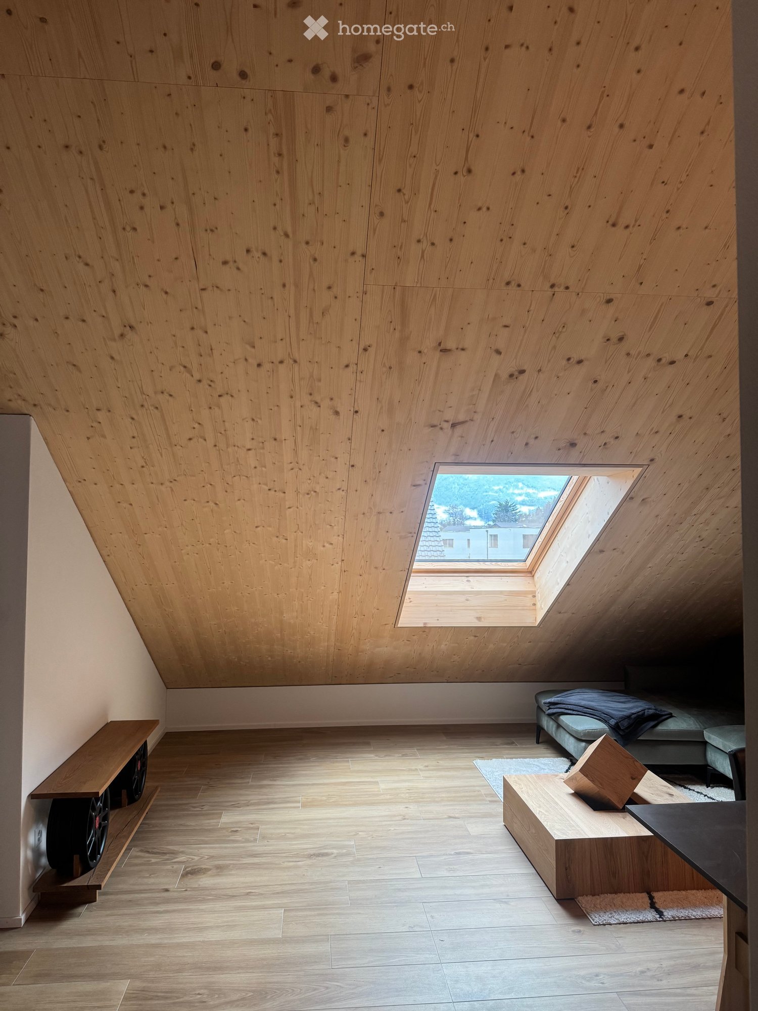 Moderne 2.5-Zimmer-Dachwohnung mit Bergblick in Trübbach -  Bild 2