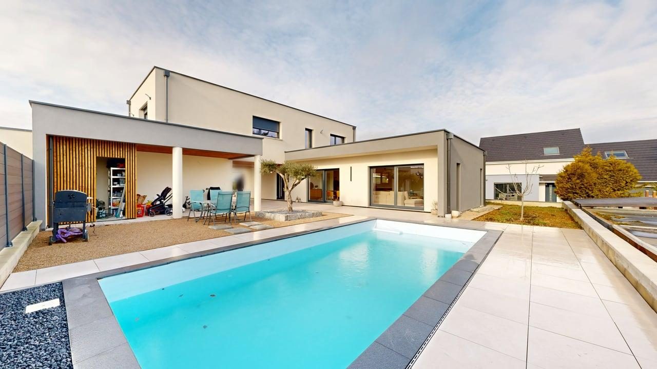 Modern 6-Room Villa with Pool in Folgensbourg -  Bild 1