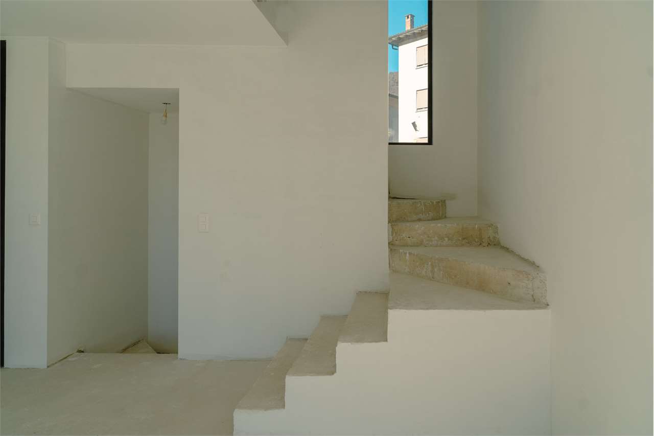 Maroggia: elegante maisonette con giardino privato a due passi dal lag - Bild 5