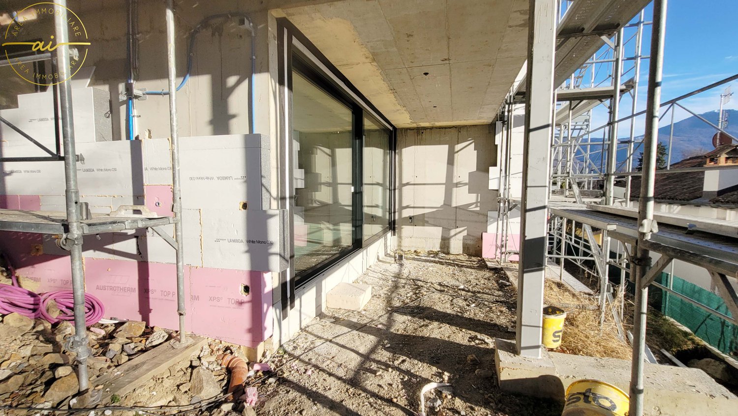 ESCLUSIVO 4.5 LOCALI CON GIARDINO E VISTA PANORAMICA A SALA CAPRIASCA - Bild 4