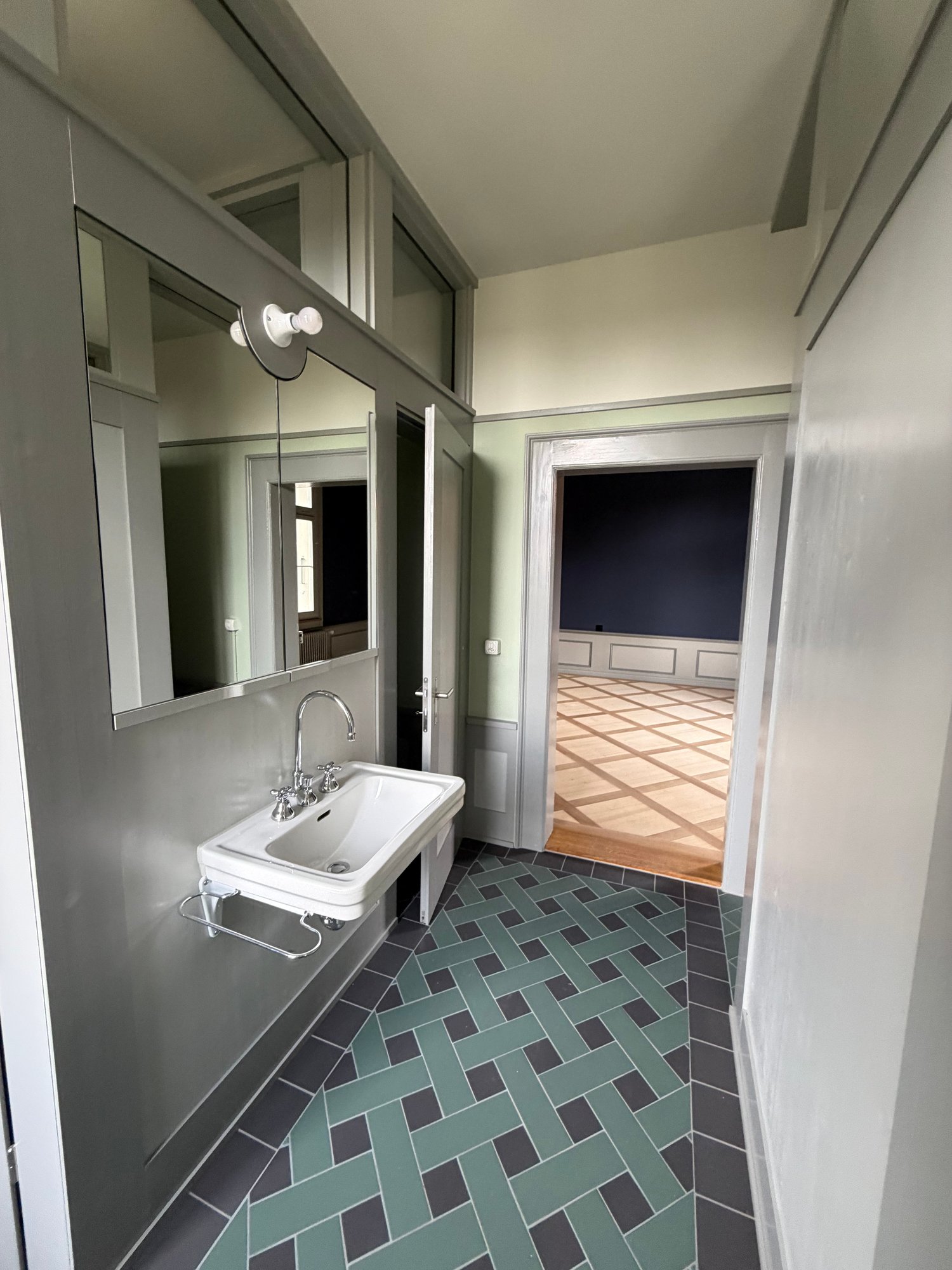 Eigene Parkanlage - Wohnen mit Charme und Einzigartigkeit -  Bild 13