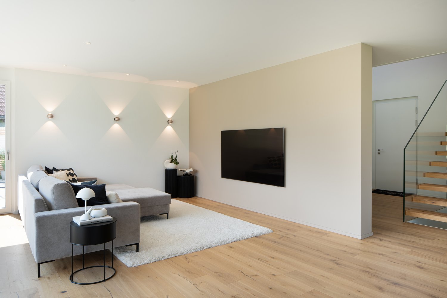 Grosszügiges 6.5-Zimmer EFH – modernes Wohnen mit viel Platz zur Entfaltung -  Bild 2