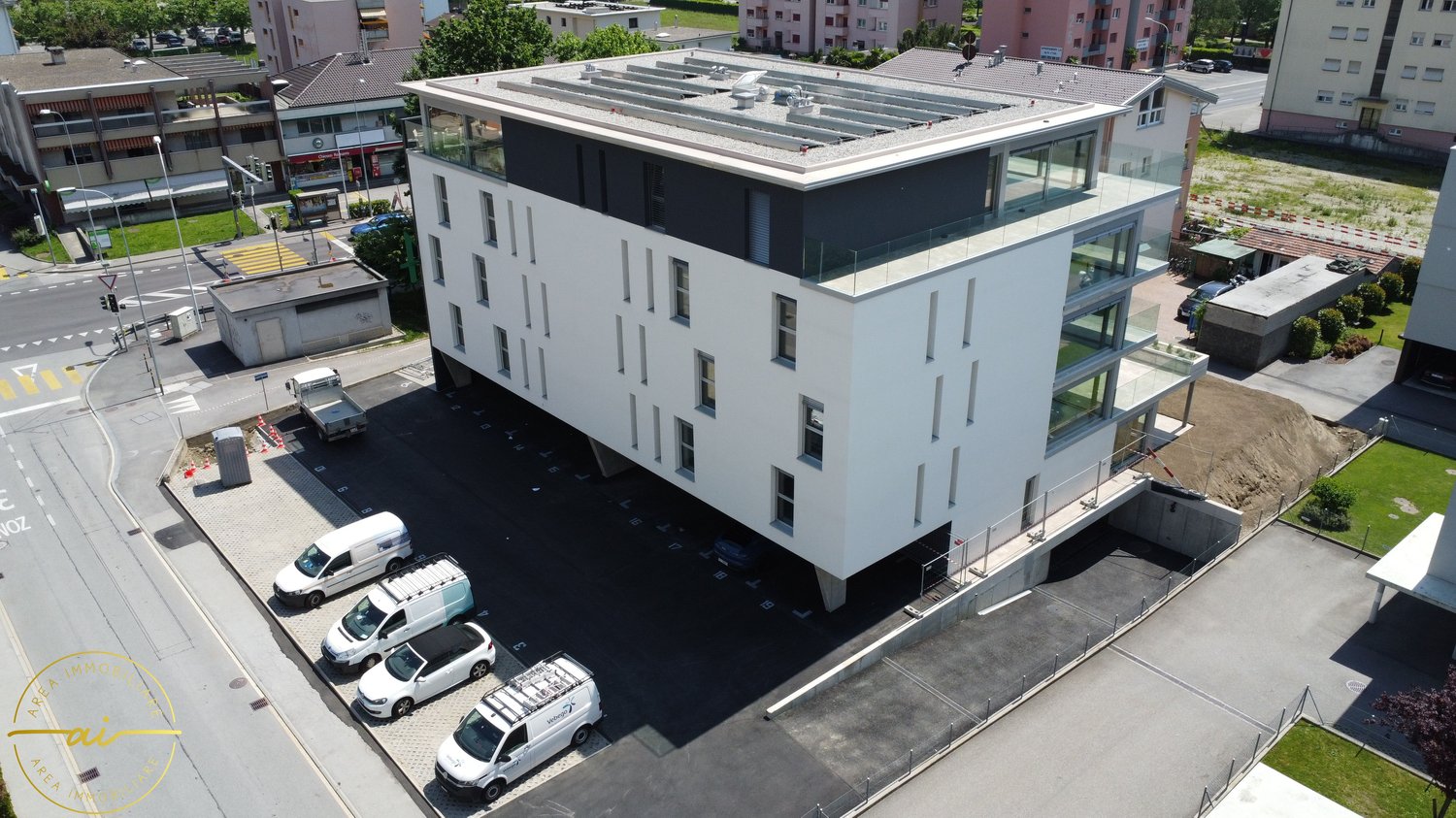 ATTICO 3.5 LOCALI CON AMPIA TERRAZZA NEL CUORE DI BELLINZONA -  Bild 1