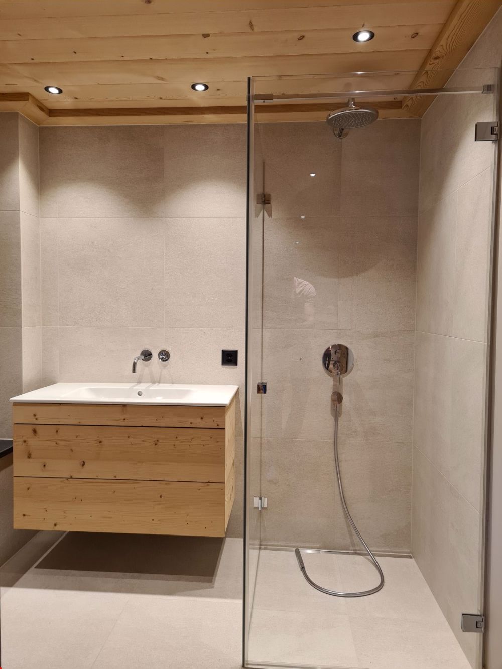 Hochwertige Dachwohnung mit bester Aussicht - Bild 4