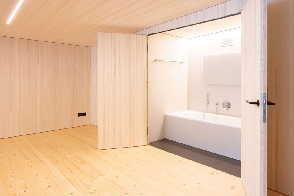 Atelierwohnung im Loft-Stil an der Seepromenade in Brunnen, SZ - Bild 10