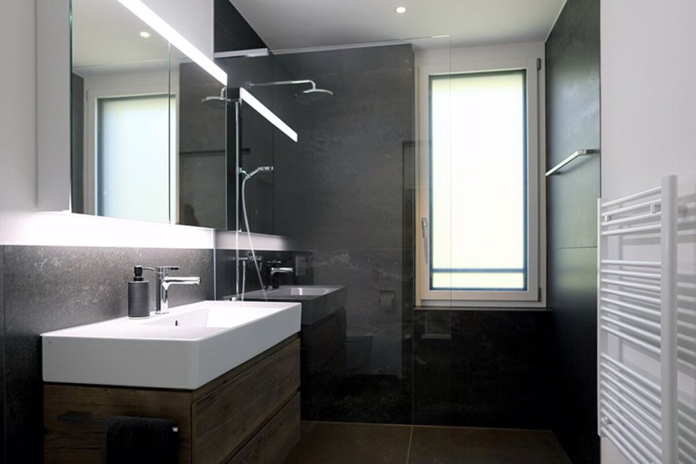 3.5 Zimmer-Attikawohnung - Bergsicht pur - Badezimmer