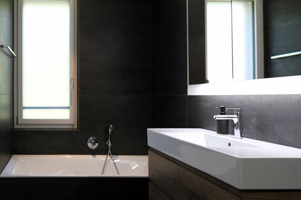 3.5 Zimmer-Attikawohnung - Bergsicht pur - Badezimmer