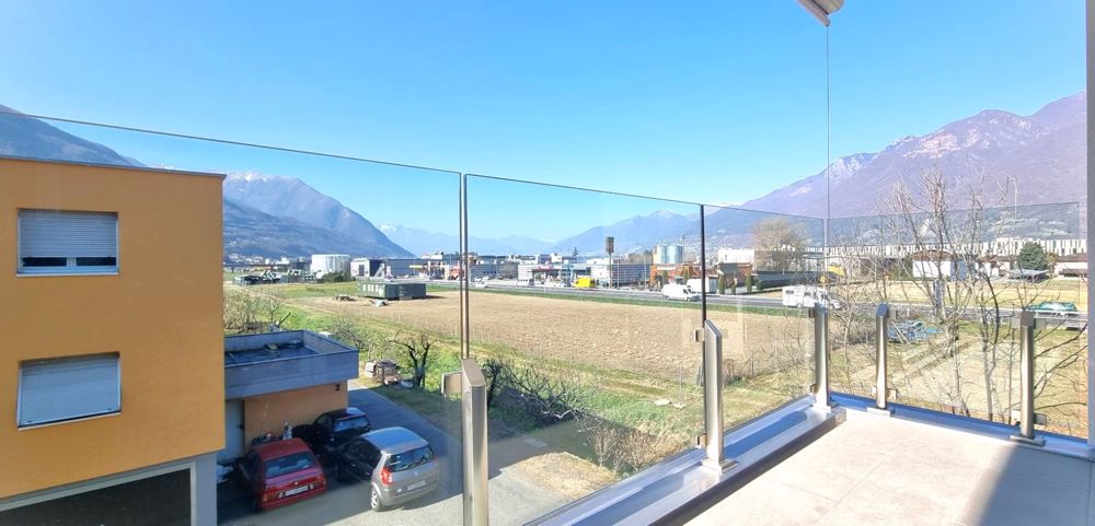 Modern und strategisch gelegene 4.5-Zimmer-Wohnung in Sant'Antonino – Perfekt für alle, die Komfort und Lebensqualität suchen - Bild 1