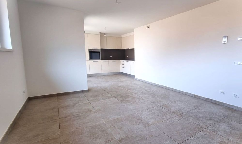 Modern und strategisch gelegene 4.5-Zimmer-Wohnung in Sant'Antonino – Perfekt für alle, die Komfort und Lebensqualität suchen - Bild 3