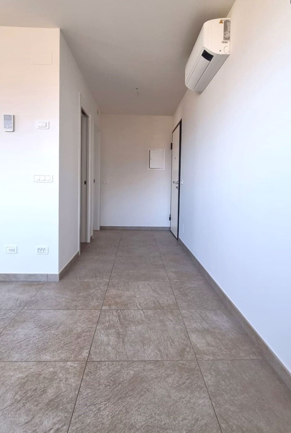 Modern und strategisch gelegene 4.5-Zimmer-Wohnung in Sant'Antonino – Perfekt für alle, die Komfort und Lebensqualität suchen - Bild 4