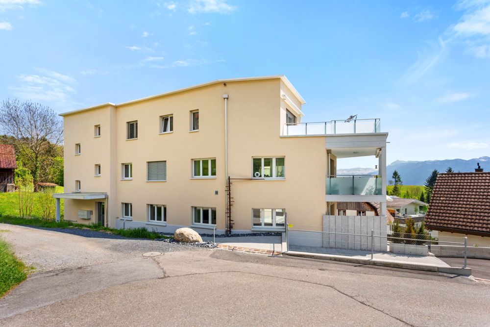 Zu verkaufen in 8725 Gebertingen an ruhiger, sonniger Lage mit Weitsicht in die Berge, neue 3½ Zi.-Wohnung - Bild 2