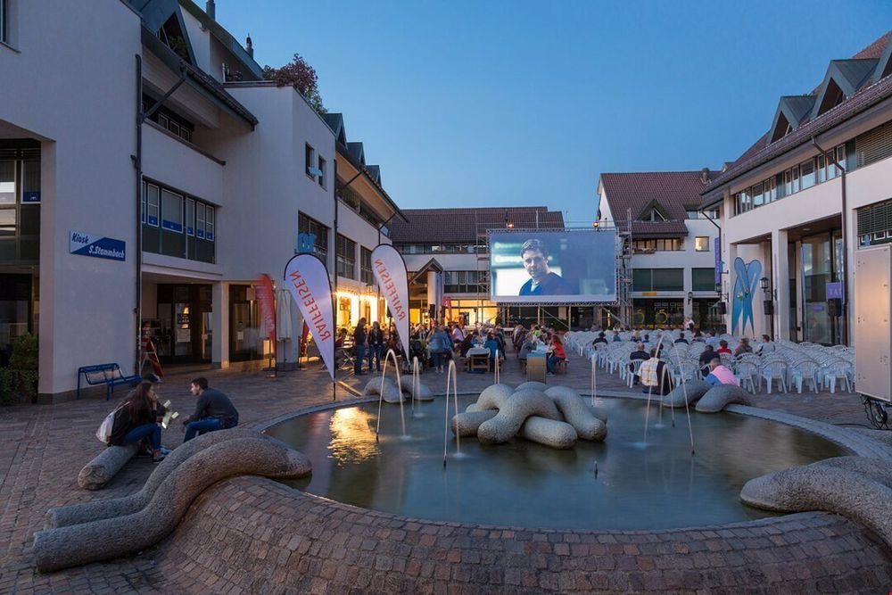 WOHNOASE: 175M2 MIT RIESIGER TERRASSE IM HERZEN VON SCHÖNBÜHL - Zentrumsplatz