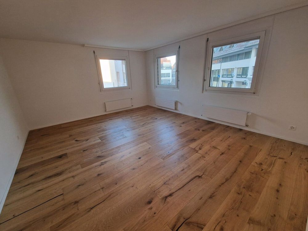 WOHNOASE: 175M2 MIT RIESIGER TERRASSE IM HERZEN VON SCHÖNBÜHL - Eckzimmer