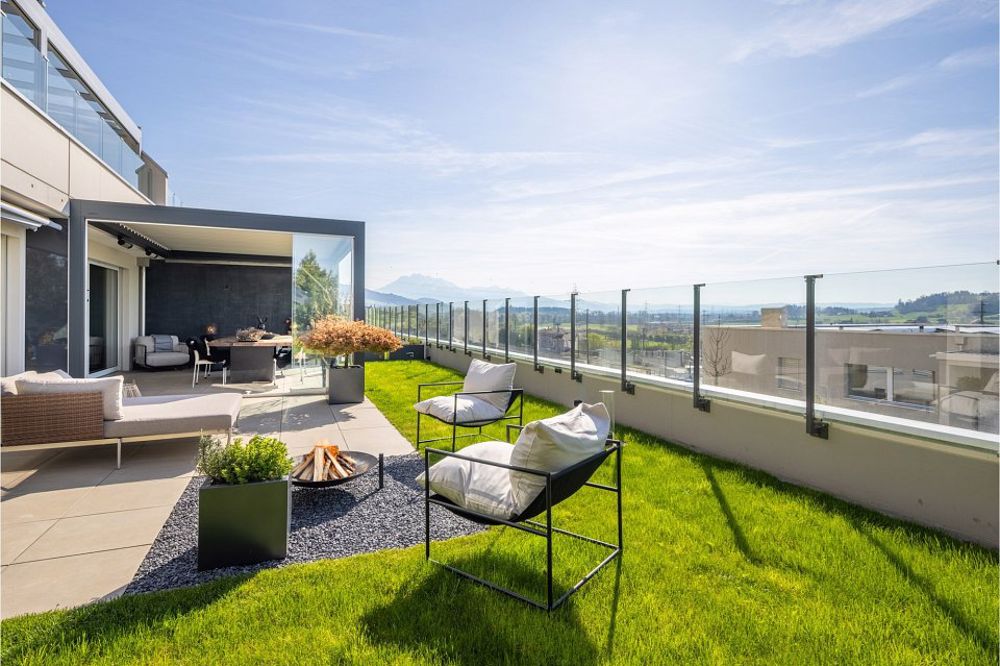 Moderne 3.5-Zimmer-Wohnung mit Garten in Gisikon LU - Bild 2