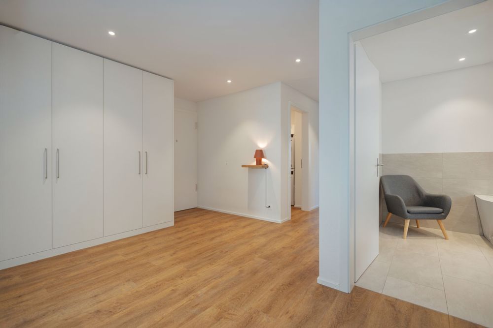 Neuwertige 3½-Zimmer Gartenwohnung mit viel Platz in Büttikon - Bild 2