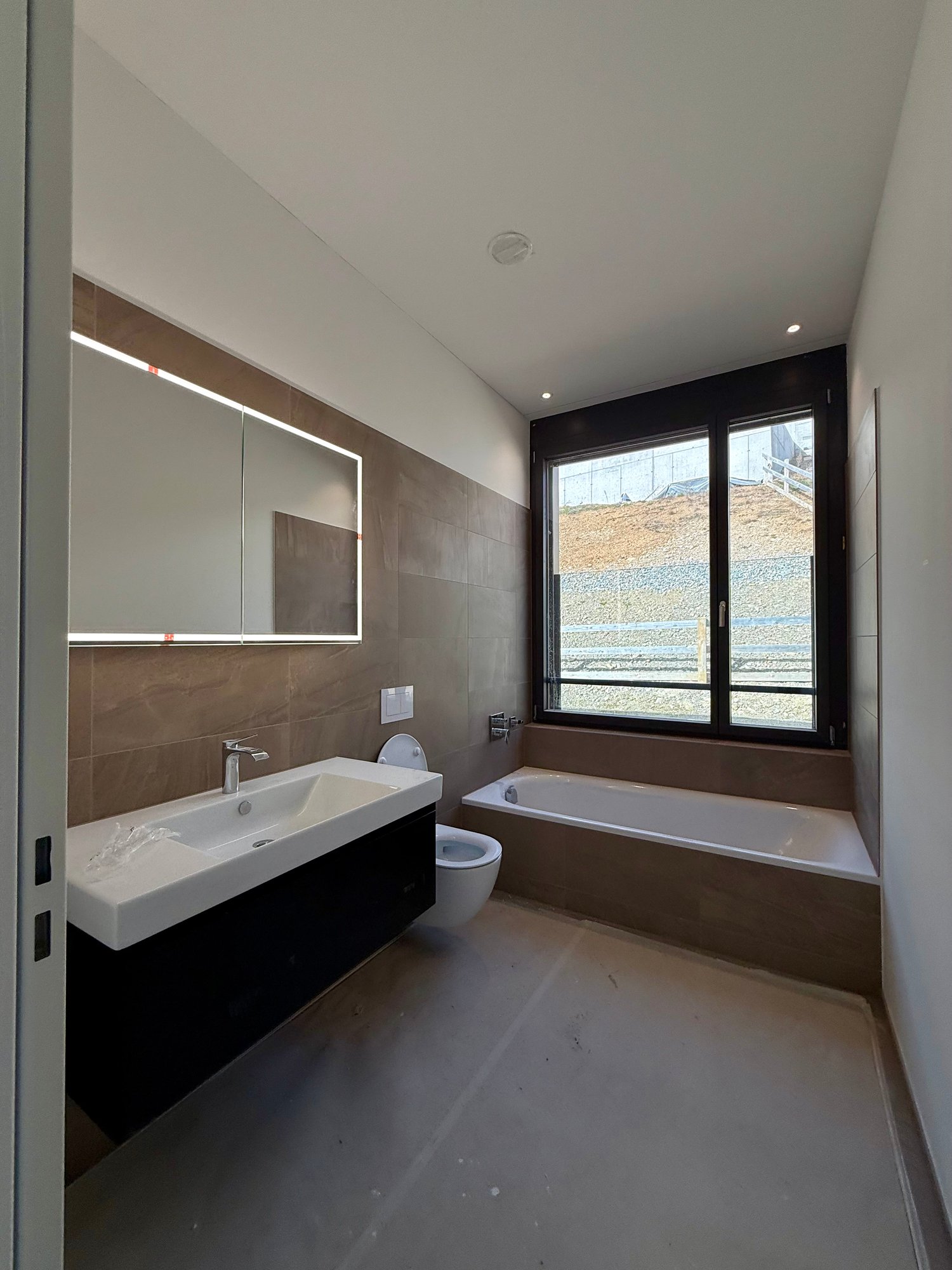 Exklusive Attika-Wohnung mit 111m2 Terrasse - Neubau 2026 in Oberägeri - Bild 3