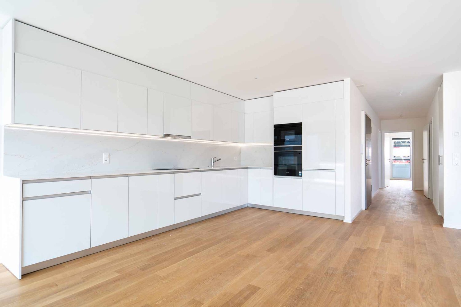 Appartement neuf de 4.5 pièces avec balcons couverts - Bild 2