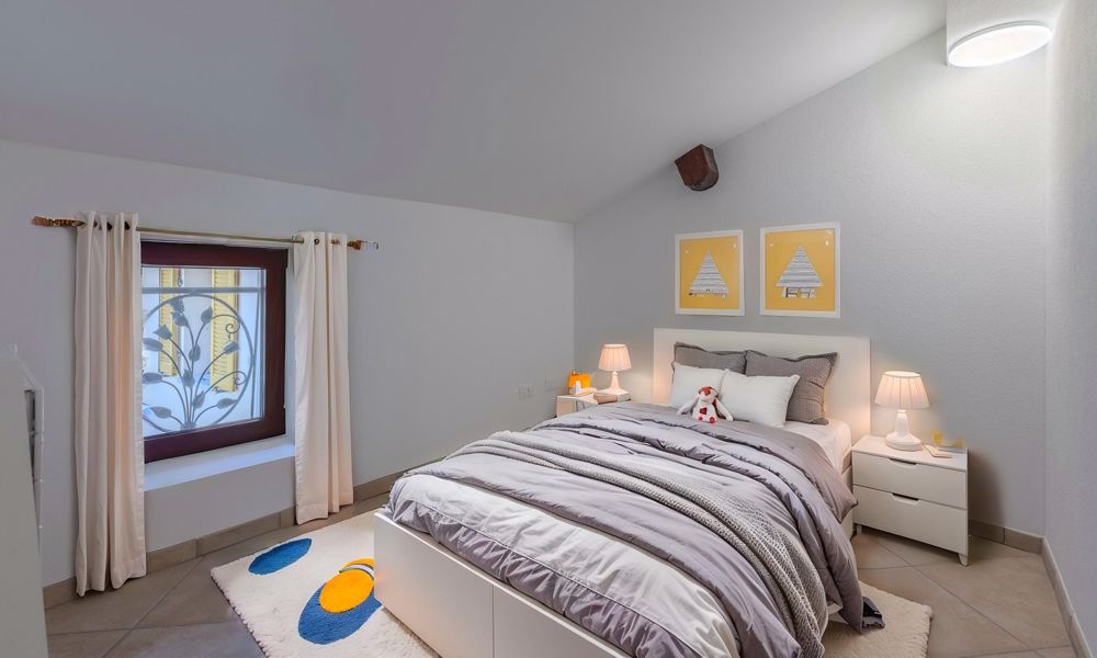 VIERZIMMER-WOHNUNG RENOVIERTE OBERSTES STOCKWERK IN SIGIRINO - Bild 6